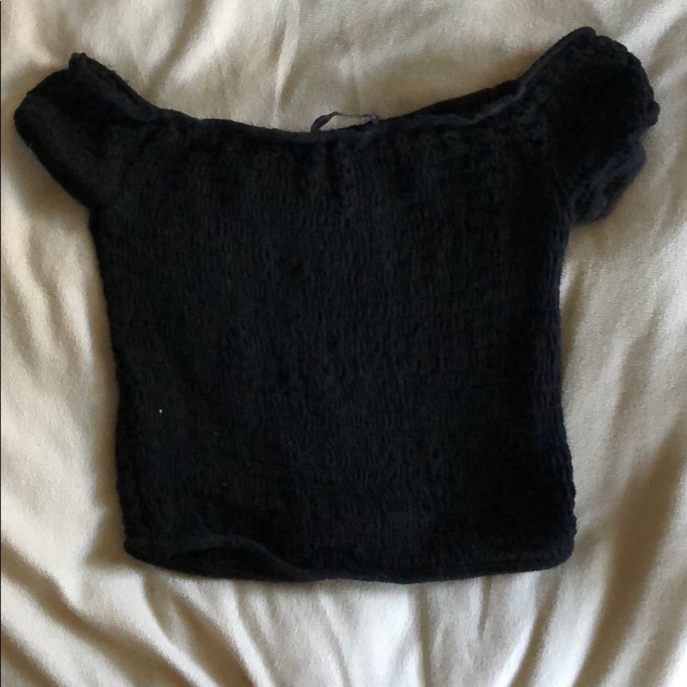 Black brandy Melville off the shoulder shirt.